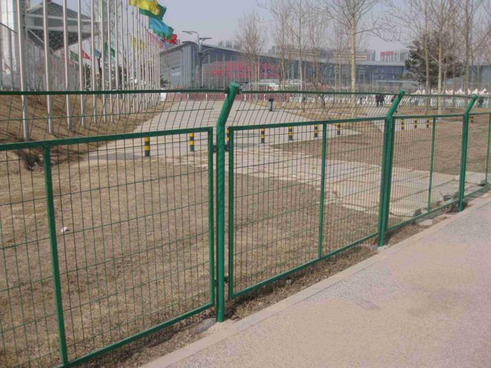 公路護欄網(wǎng)